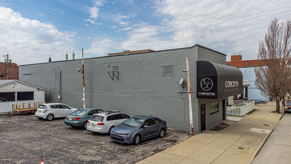 More Photos Of 729 Scott St, Covington Bar For Sale