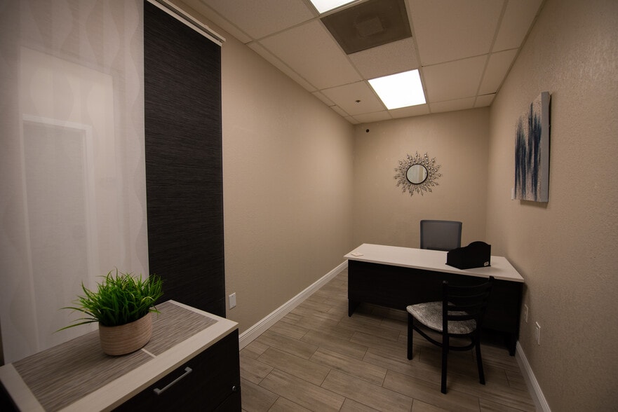 More Photos Of 1211 Tech Blvd, Tampa Manufacturing For Lease