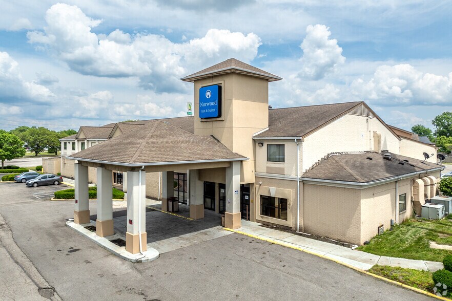 More Photos Of 1213 E Dublin Granville Rd, Columbus Hotel For Sale