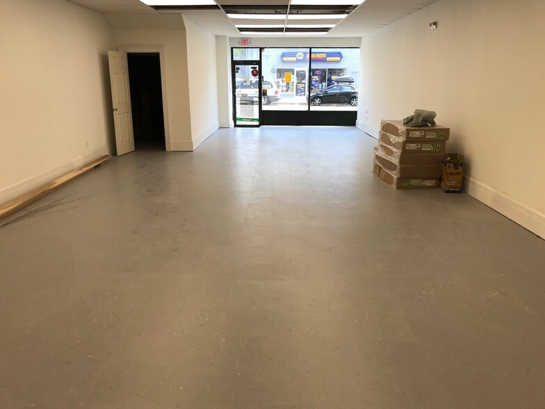 More Photos Of 61 Main St, Norwalk Storefront Retail Office For Lease