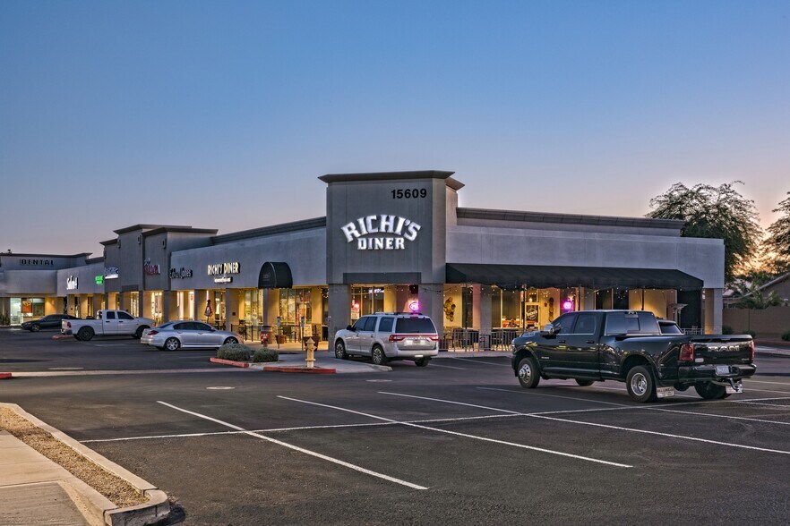 More Photos Of 15557-15609 W Bell Rd, Surprise Storefront For Lease
