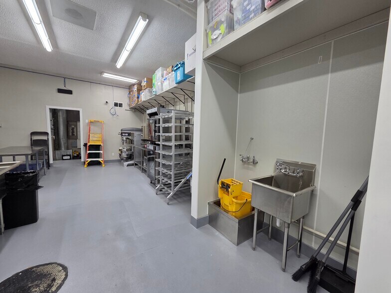 More Photos Of 215-225 N Main St, Mount Angel Freestanding For Sale