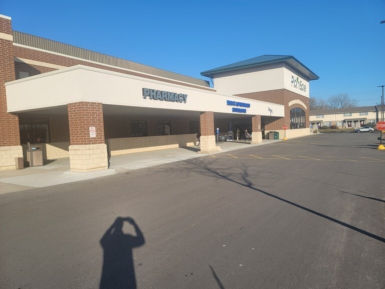 More Photos Of 5910-5960 75th St, Kenosha Unknown For Lease
