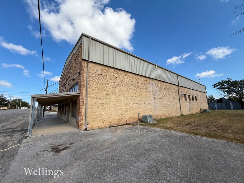 More Photos Of 117 Broadway, Nordheim Land For Sale