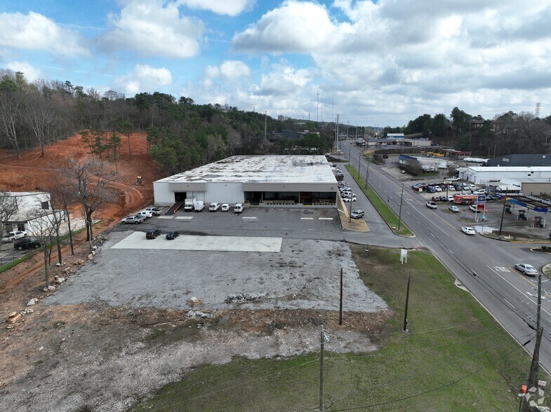 More Photos Of 230 W Valley Ave, Homewood Manufacturing For Lease