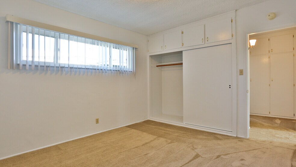 More Photos Of 14412 S Berendo Ave, Gardena Apartments For Sale
