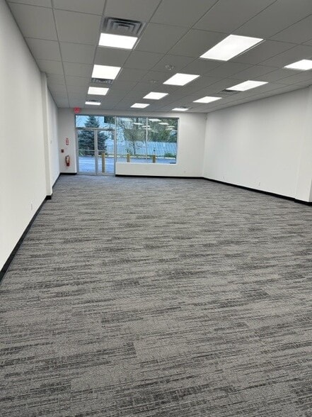 More Photos Of 81-83 E Main St, Elmsford Storefront Retail Office For Lease