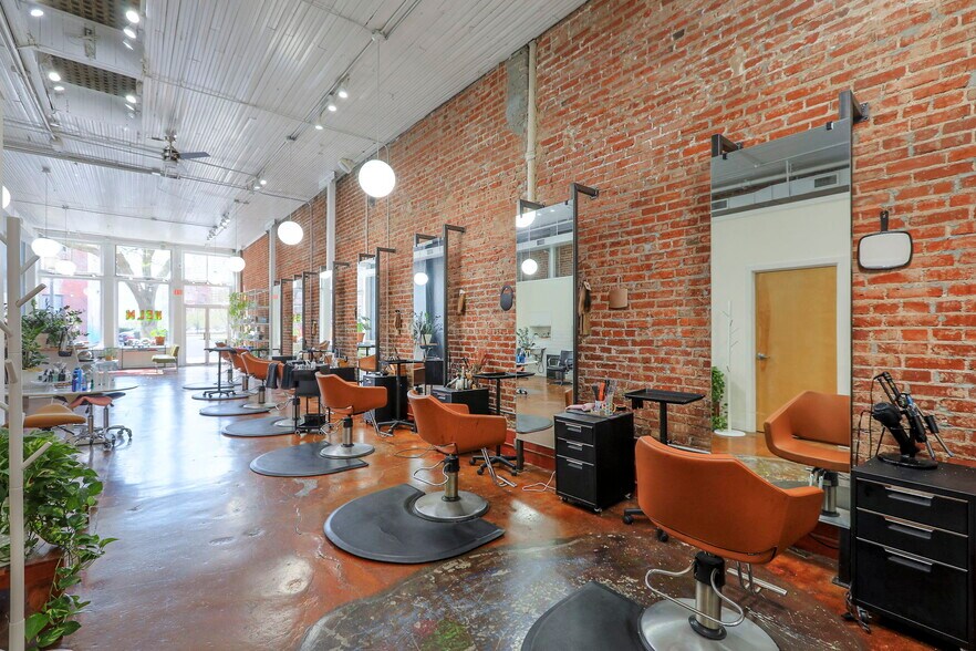 More Photos Of 120-122 W 5th St, Kansas City Storefront Retail Residential For Sale