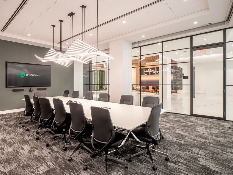 More Photos Of 2450 Crystal Dr, Arlington Office For Lease