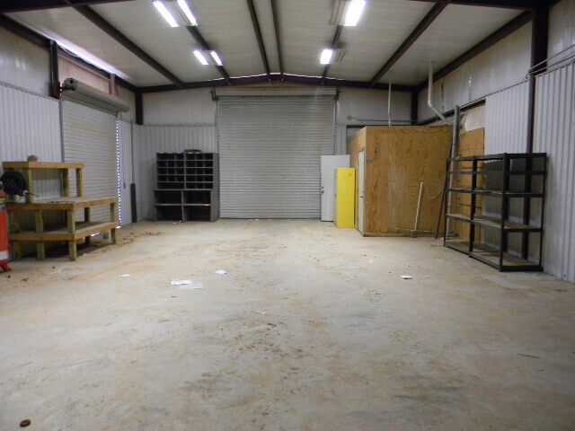 More Photos Of 4231 County Road 230, Snyder Warehouse For Lease
