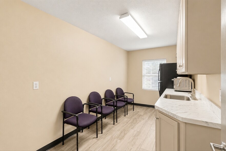 More Photos Of 7602 Kenya St, Jacksonville Specialty For Sale