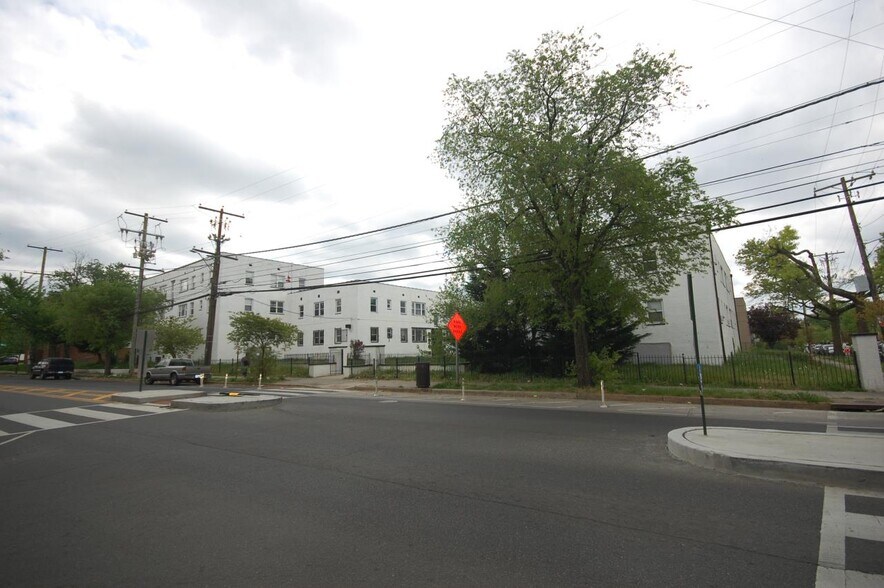 More Photos Of 4301-4313 Wheeler Rd SE, Washington Apartments For Sale