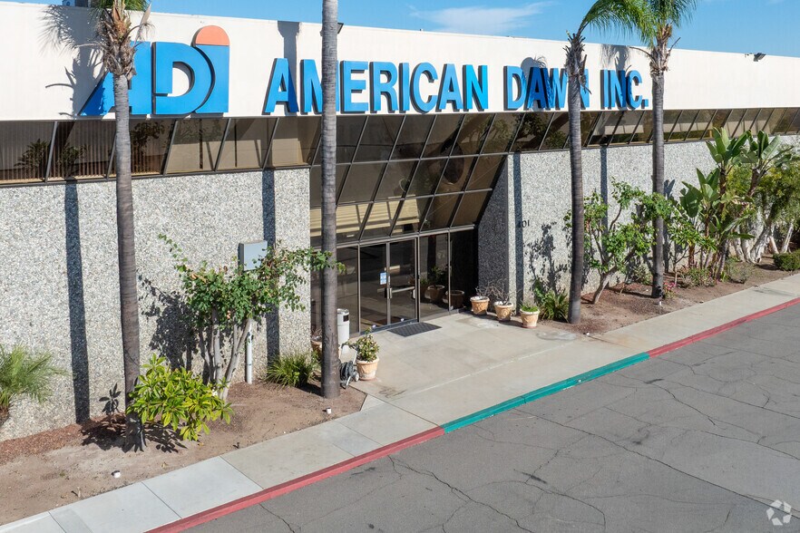 More Photos Of 399 W Artesia Blvd, Compton Warehouse For Lease