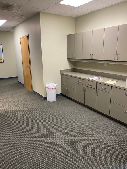 More Photos Of 2098 Teron Trace, Dacula Medical For Lease