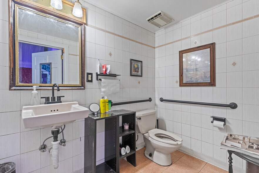 More Photos Of 9-11 Ridge Rd, Lyndhurst Freestanding For Lease