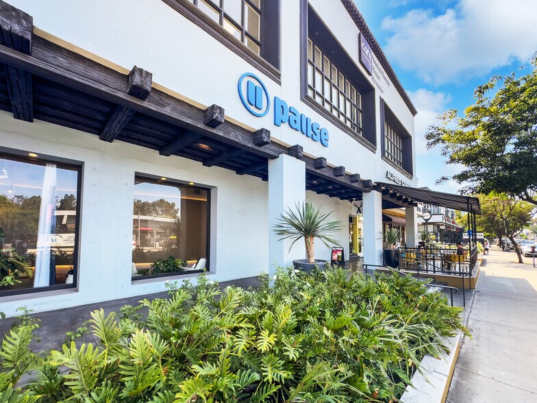 More Photos Of 12910-12950 Ventura Blvd, Studio City Freestanding For Lease