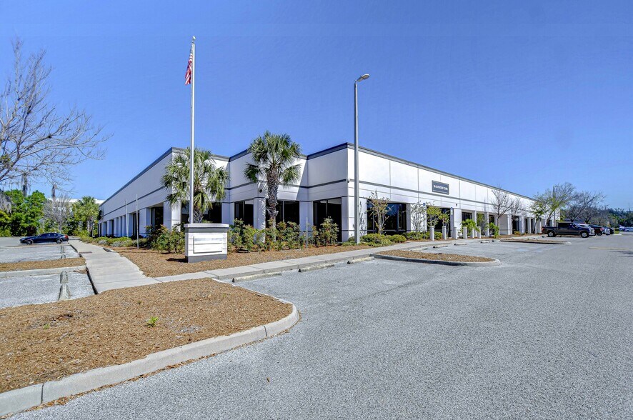 More Photos Of 10770 N 46th, Tampa Unknown For Lease