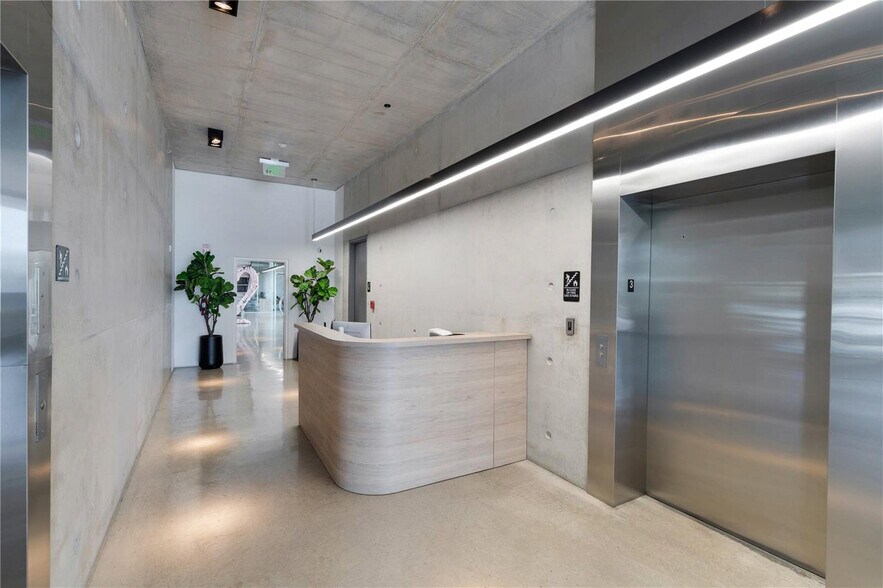 More Photos Of 528 NW 7th Ave, Miami Loft Creative Space For Sale