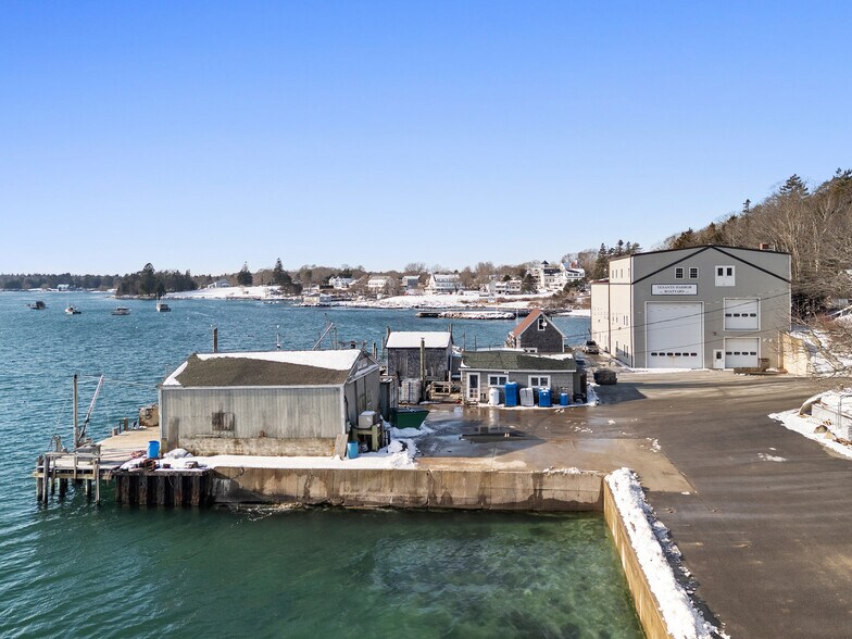 More Photos Of 6 Boatyard Rd, Tenants Harbor Marina For Sale