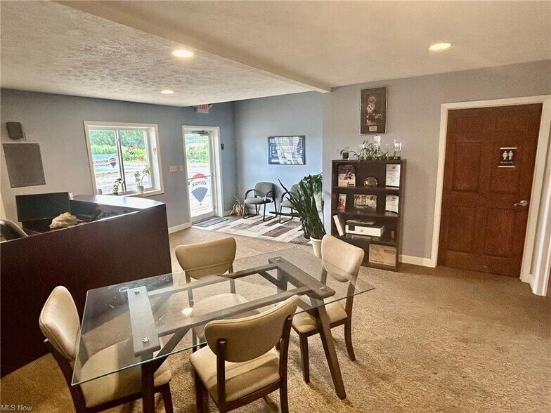 More Photos Of 32961 Pin Oak Pky, Avon Lake Flex For Sale