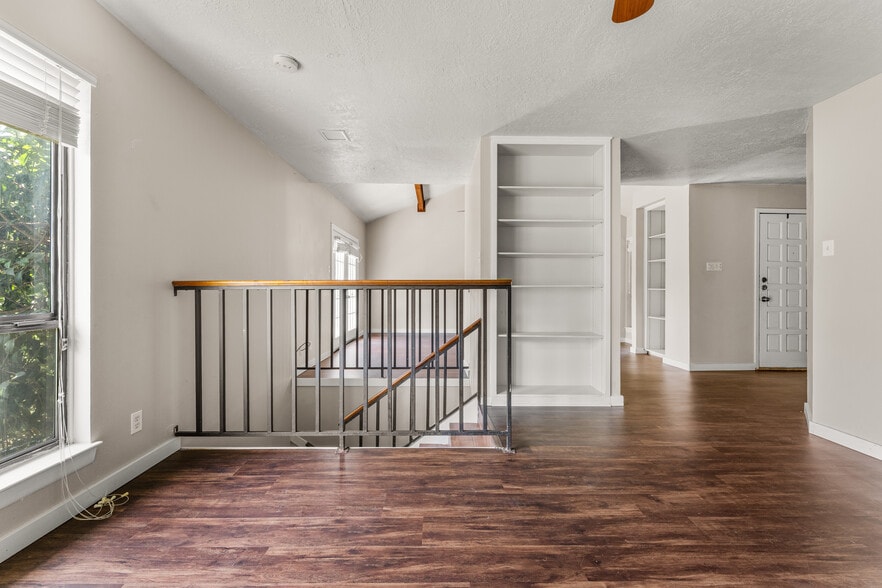 More Photos Of 2800 Stewart Dr, Waco Apartments For Sale