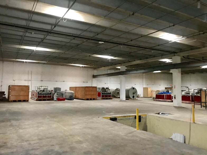 More Photos Of 17401 NW 2nd Ave, Miami Warehouse For Sale