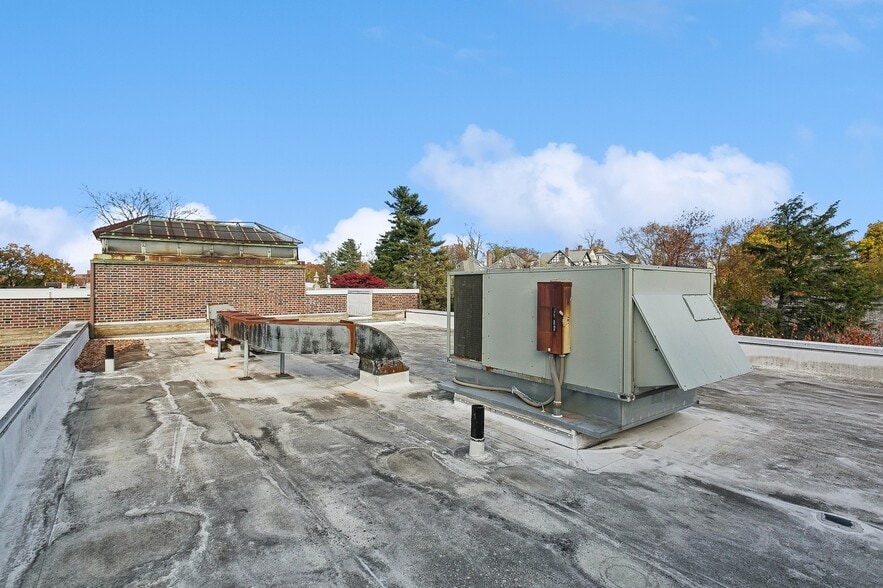 More Photos Of 3 Lehman Ter, Yonkers Congregate Senior Housing For Sale