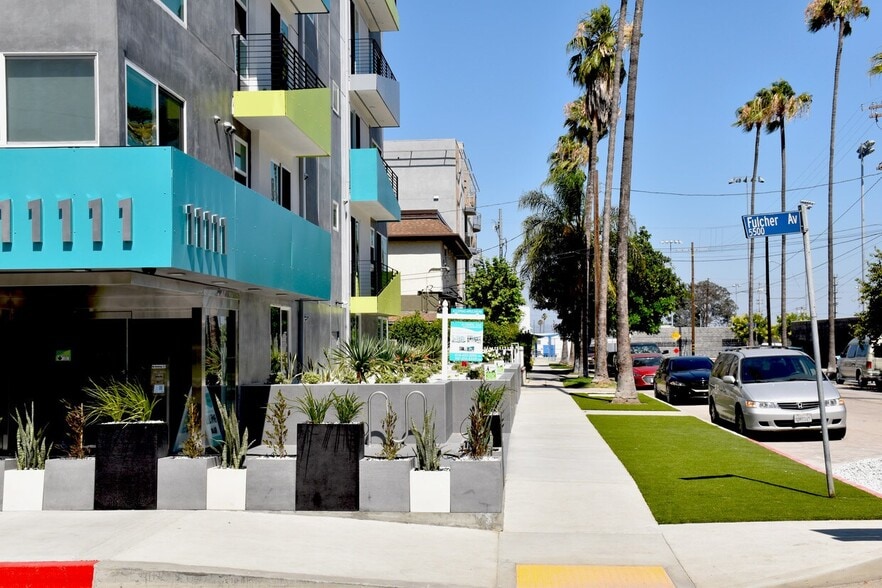 More Photos Of 11111 Cumpston St, North Hollywood Apartments For Sale