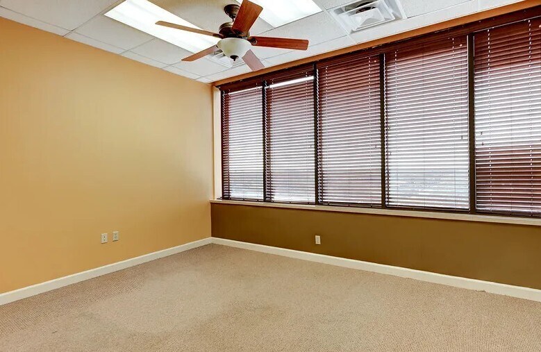 More Photos Of 312 W 1st St, Sanford Office For Lease
