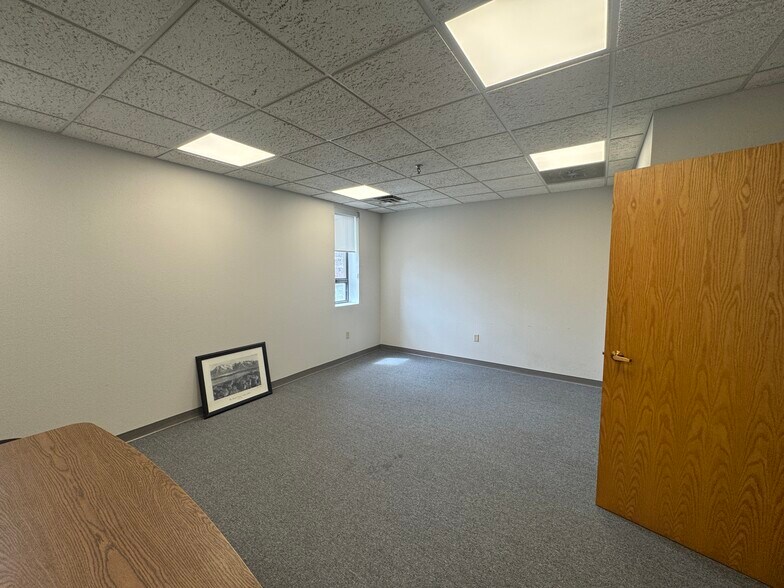 More Photos Of 110 Winn St, Woburn Office For Lease