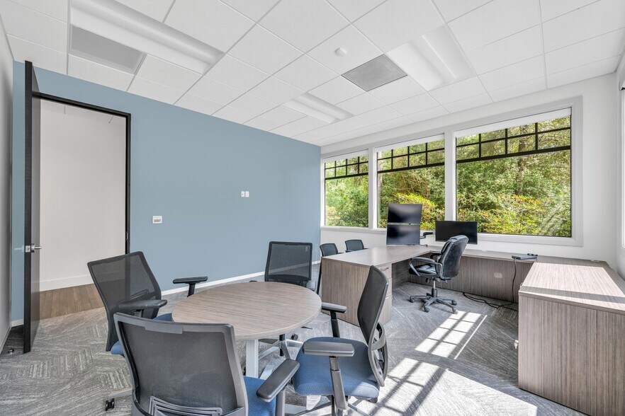 More Photos Of 61 Carlton Woods Dr, The Woodlands Office For Lease