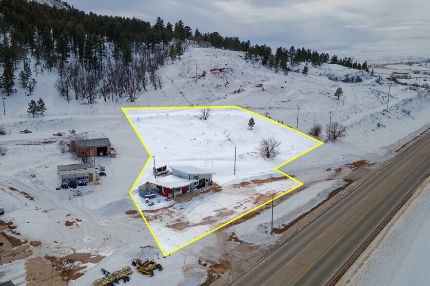 More Photos Of 330 W US-14 Hwy, Sundance General Retail For Sale