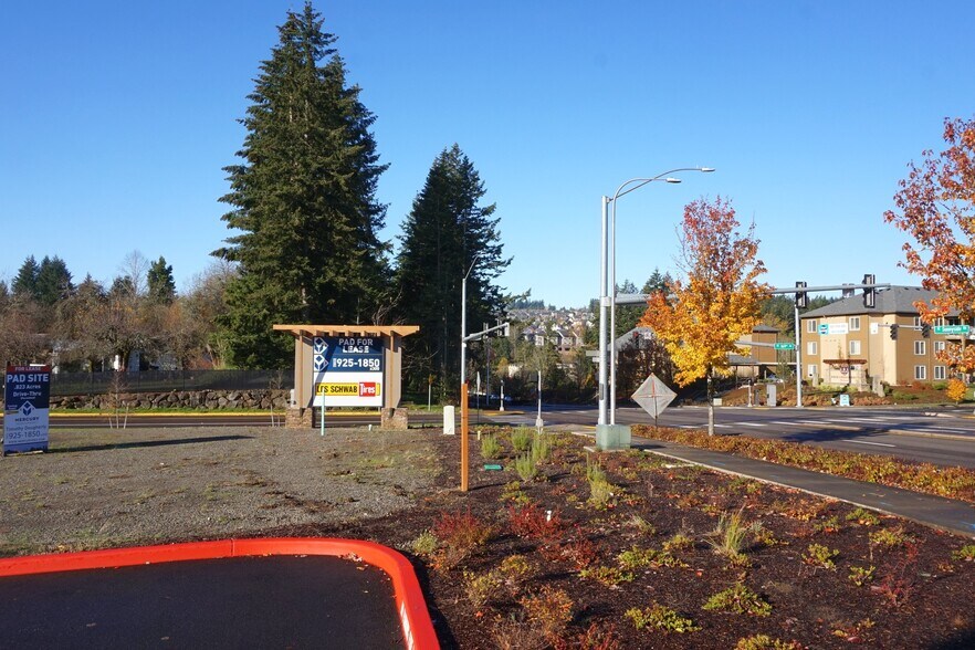 More Photos Of 16920 SE Sunnyside Rd, Happy Valley Freestanding For Lease