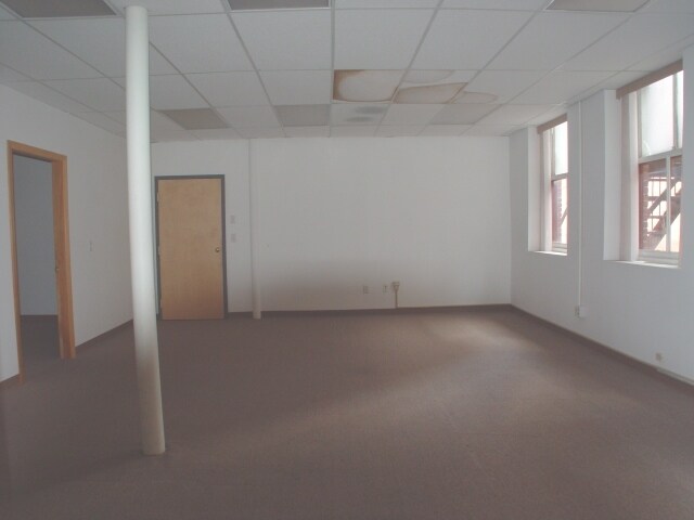More Photos Of 392 Acushnet Ave, New Bedford Office For Sale