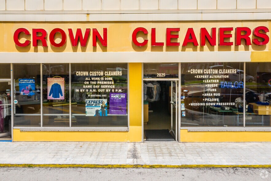 More Photos Of 2001-2039 NE 163rd St, Miami Unknown For Lease