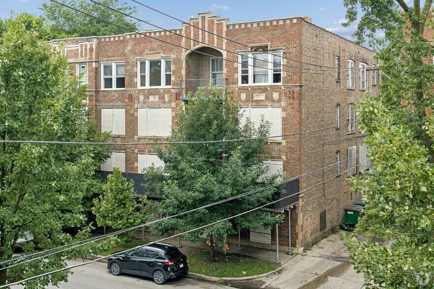 More Photos Of 7549 S Kingston Ave, Chicago Apartments For Sale