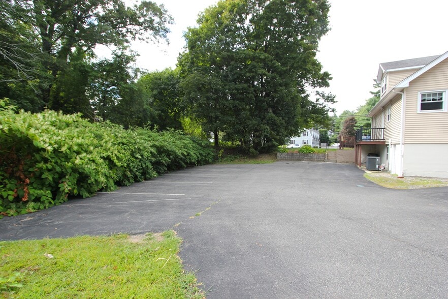 More Photos Of 323 W Central St, Franklin Office For Sale