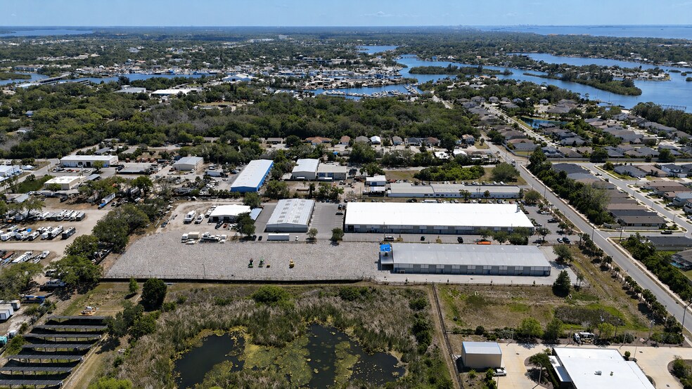 More Photos Of 1500 L and R Industrial Blvd, Tarpon Springs Warehouse For Lease