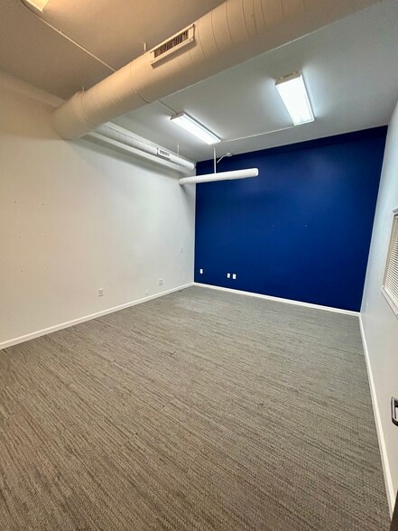 More Photos Of 512 S Elm St, Greensboro Storefront Retail Residential For Lease