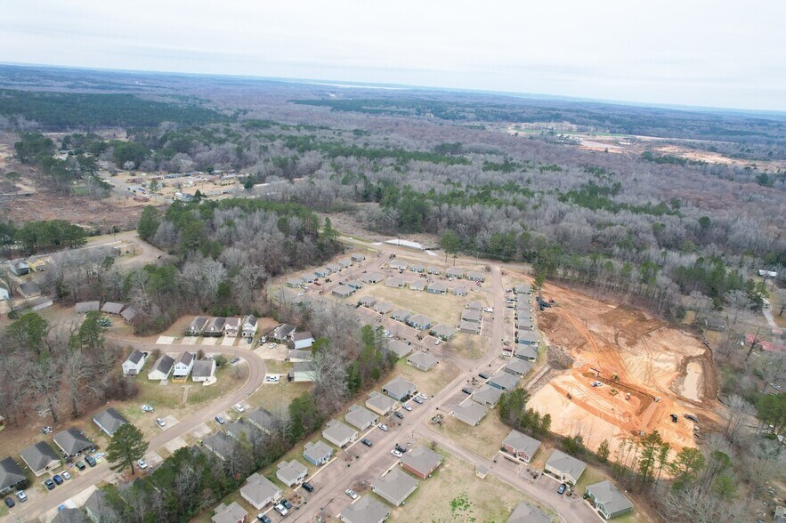 More Photos Of 360-372 Acadia Loop, Oxford Apartments For Sale