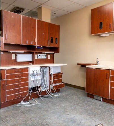 More Photos Of 13975 Manchester Rd, Manchester Medical For Lease