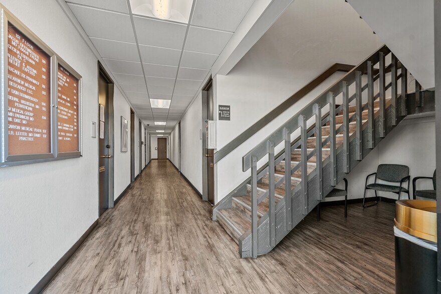 More Photos Of 27141 Hidaway Ave, Canyon Country Medical For Lease