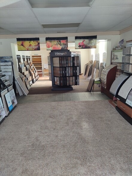 More Photos Of 35223 23 Mile Rd, New Baltimore Storefront For Lease