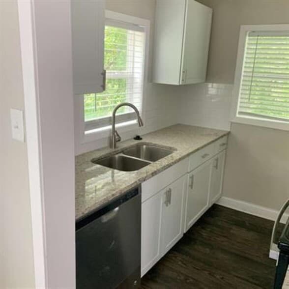 More Photos Of 3720 Sockwell Blvd, Greenville Apartments For Sale