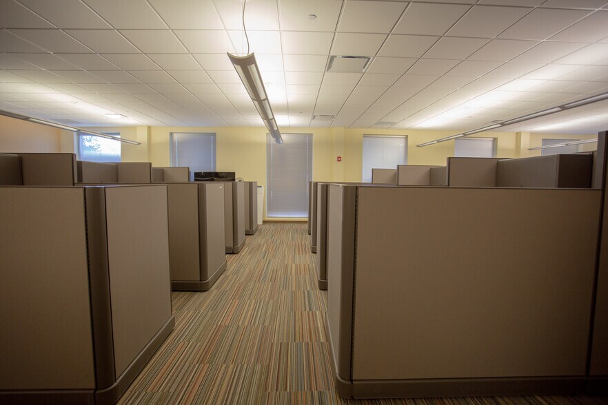 More Photos Of 12802 Science Dr, Orlando Office For Lease