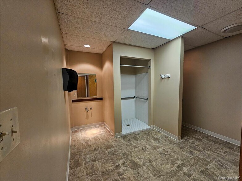 More Photos Of 4 Corwin Ct, Newburgh Medical For Sale