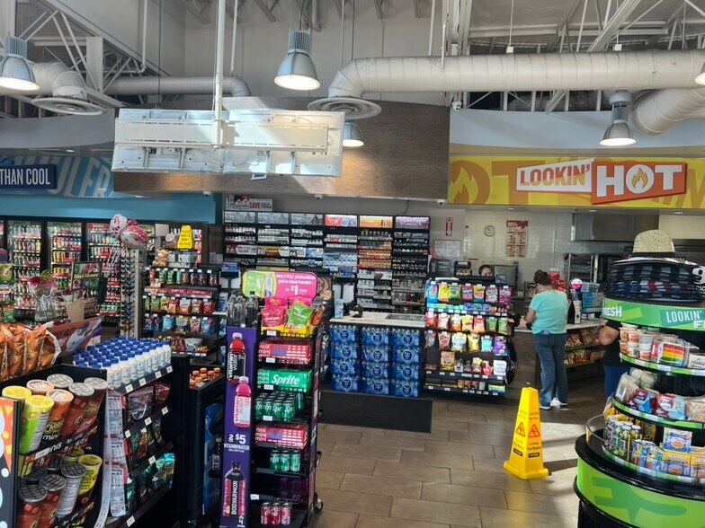 More Photos Of 2122 W Highland Ave, San Bernardino Service Station For Lease