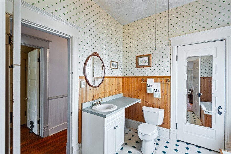 More Photos Of 115 E Broaddus Ave, Bowling Green Apartments For Sale