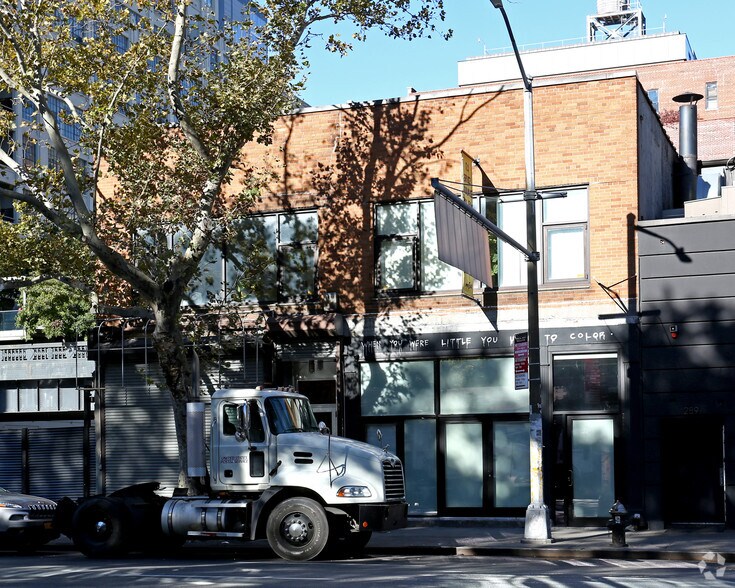 Primary Photo Of 285-287 Tenth Ave, New York Storefront Retail Office For Lease