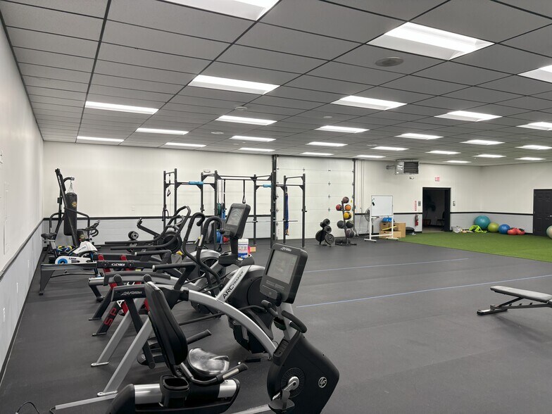 More Photos Of 235 South St, Mcsherrystown Freestanding For Sale